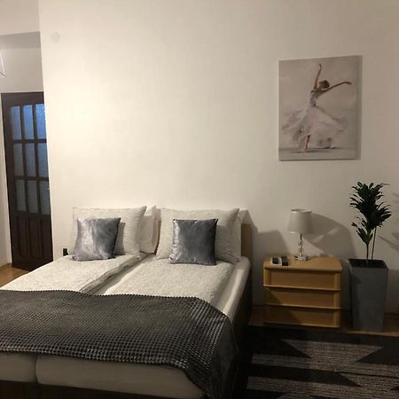 Апартаменти Apartament Basak 2 Дева Екстер'єр фото